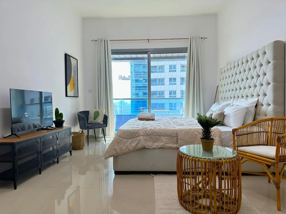 Apartment Luxury Studio W/ Boho Design And Balcony For 4 Pax Dubai